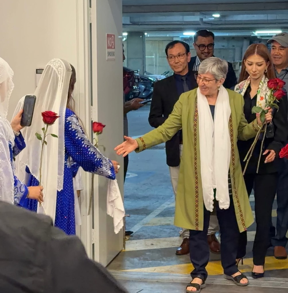 دیدار داکتر سیماسمر با فرهنگیان جامعه هزاره سیدنی، با میزبانی خانه فرهنگ&nbsp;هزاره