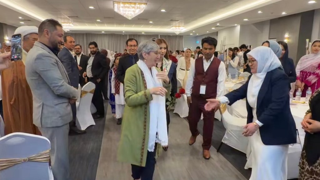 سکوتِ مسئولانه و ایستادگیِ&nbsp;شجاعانه